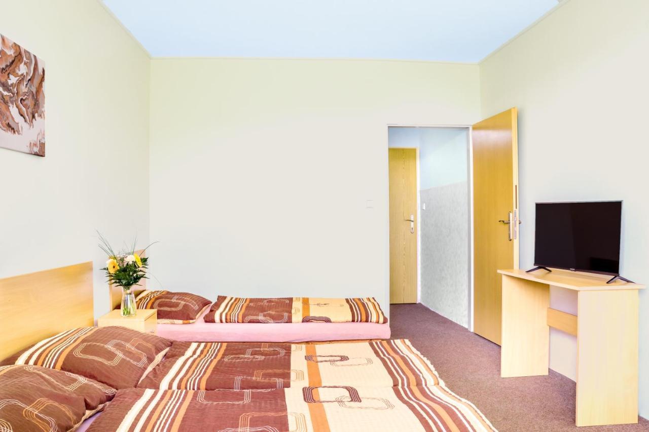 Hotel Zannam Brno Esterno foto